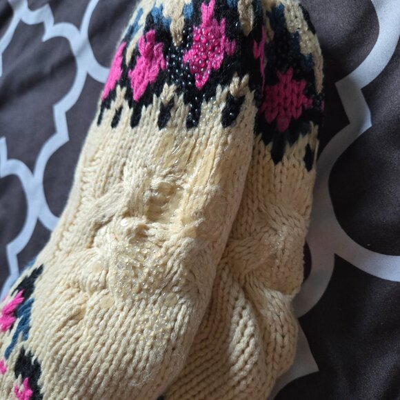 Muk Luks Cabin Socks 2/$20 - Picture 3 of 4